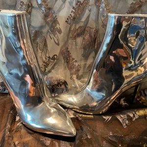 THALIA SODA SILVER METALLIC BOOTS SIZE 7M